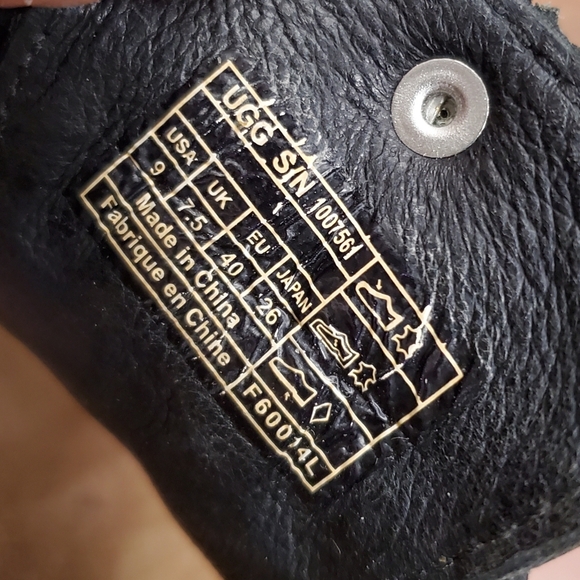 UGG Women's JENAYA Black Woven Leather Thong Sandals Size 9 - Picture 4 of 10